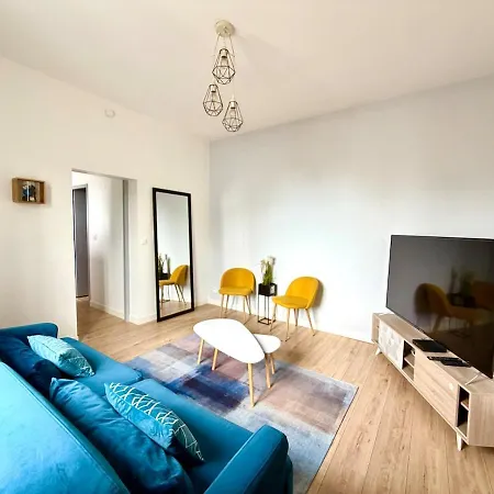 Appartement Le Cocon Bleu 4 Lits, 2 Chambres, 2 Sdb, Parking & Kit Enfant Disponible Trélazé